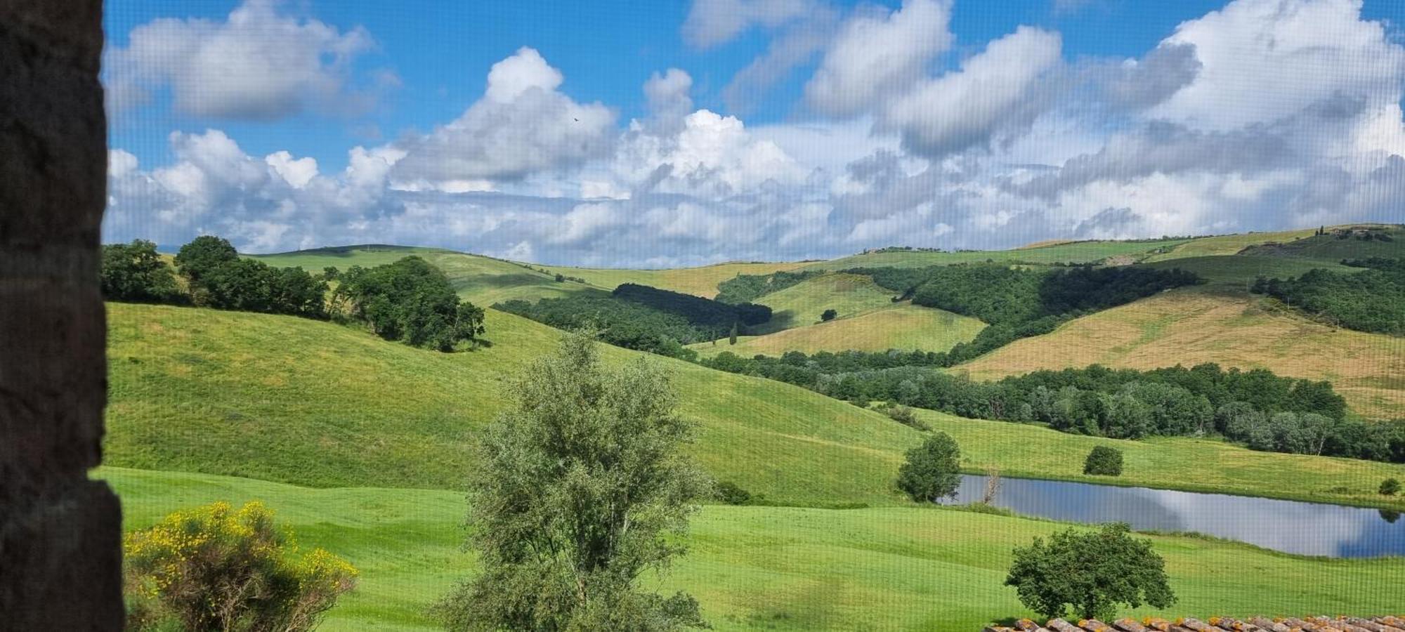 Agriturismo S. Eurosia مونتالشينو الغرفة الصورة